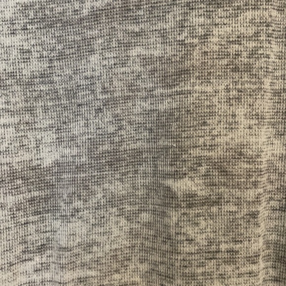 3/$10 AE Tissue paper thing grey top - Picture 2 of 5